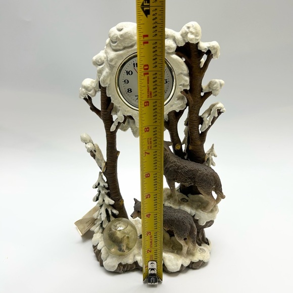 🕰️🌘🐺Cadona - Vintage Collectible Wolf Mantel Quartz Clock. - Picture 15 of 16